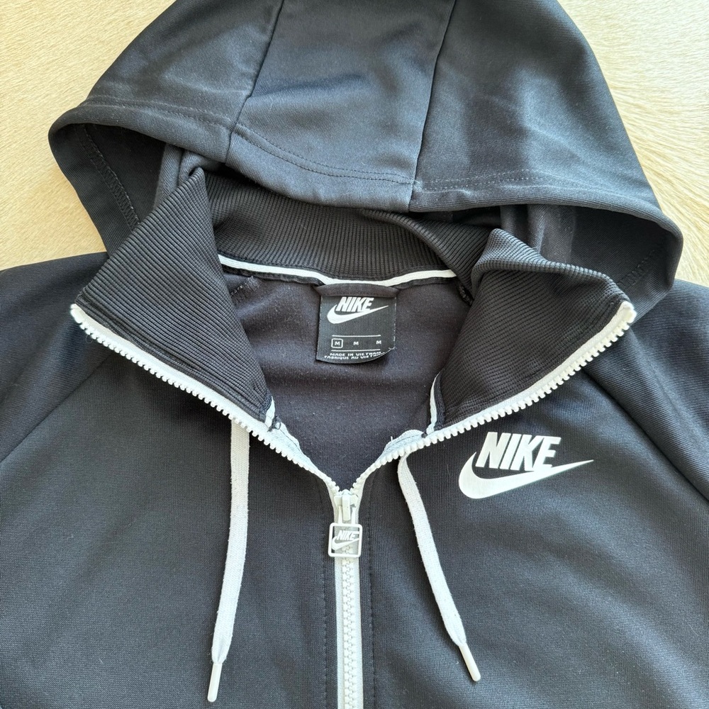 Nike Black Zip-Up with Stripe Detail - Picture 4 of 8